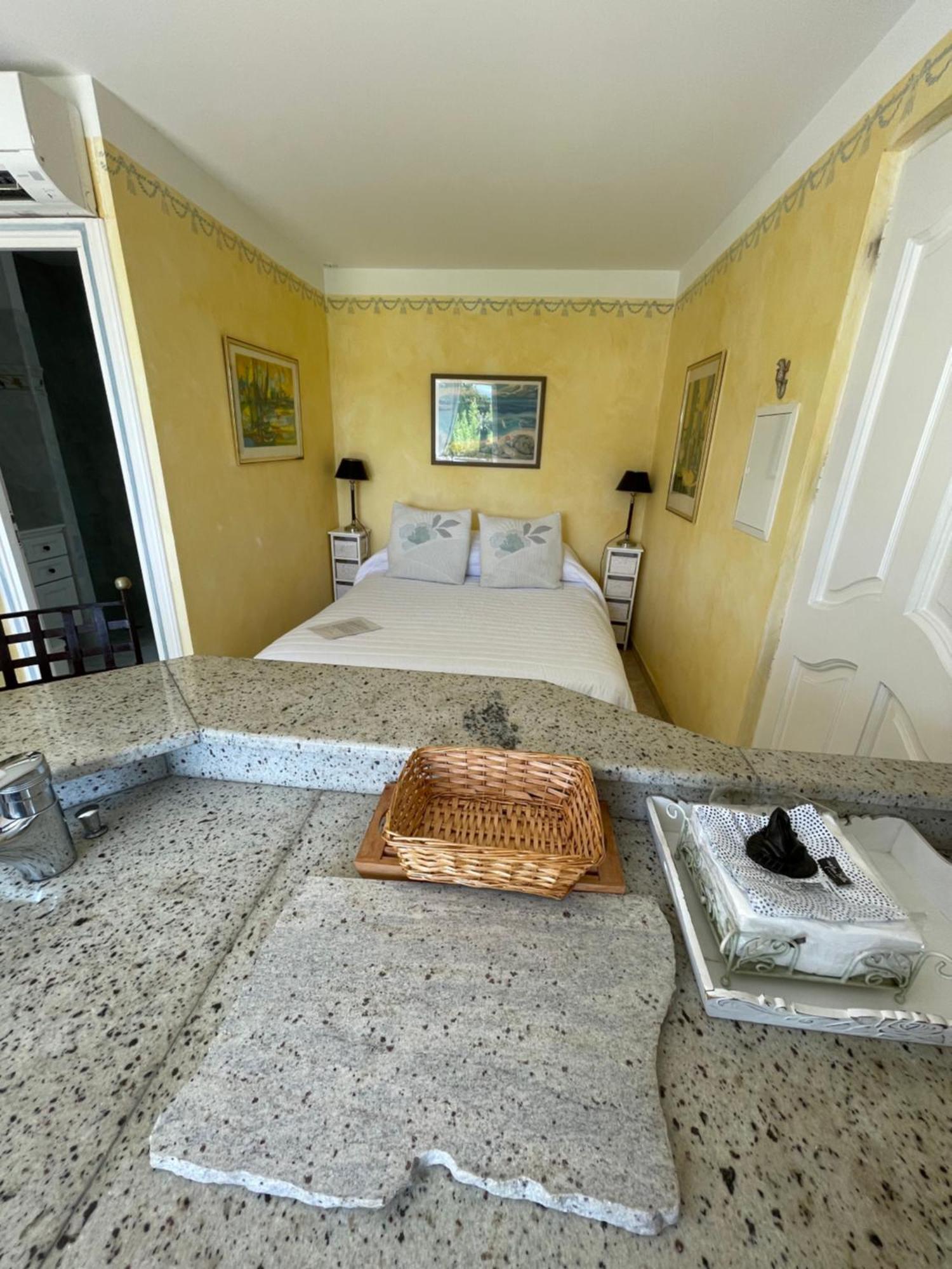 La Tarentane Hotel Grimaud Ngoại thất bức ảnh